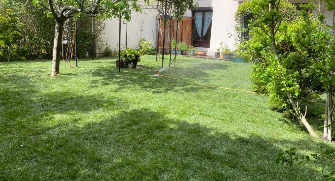 Aménagement de jardin & Pose de pelouse en rouleaux L'Isle-Adam